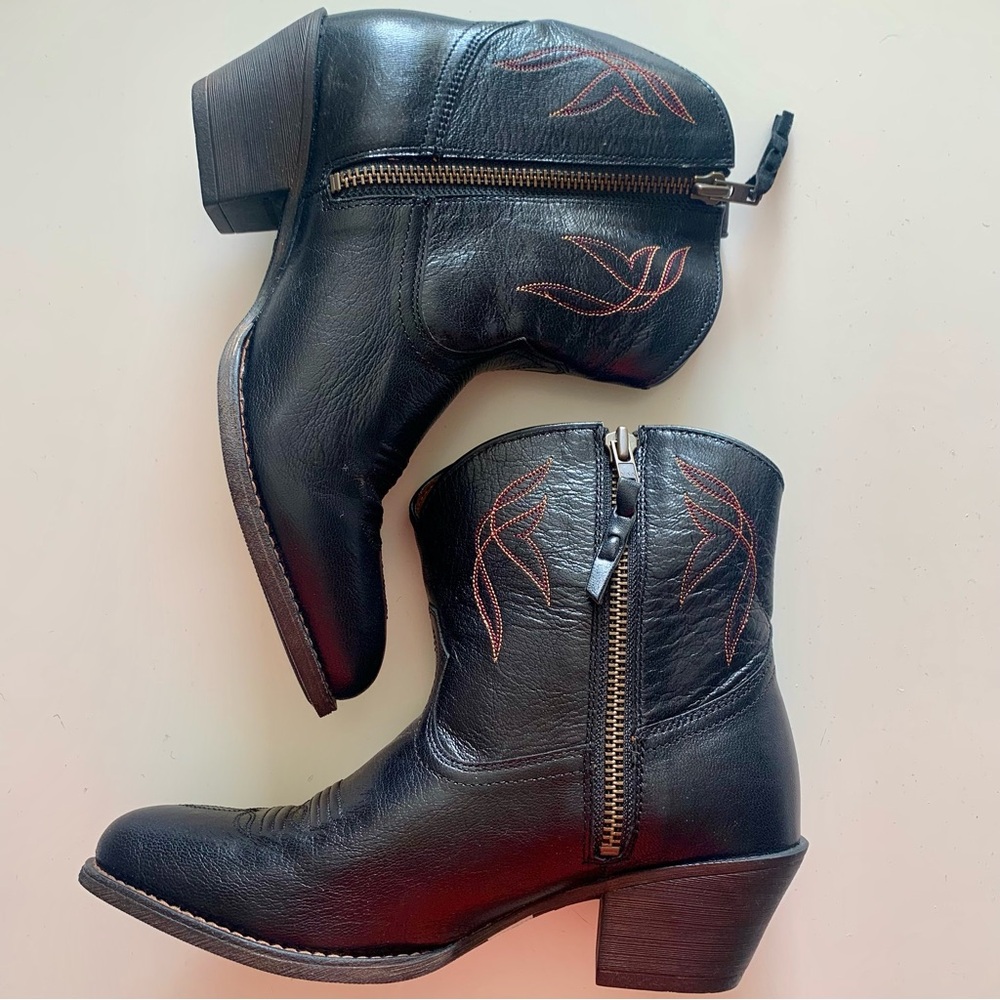 Ariat Women’s Darlin Western Cowboy Boot in Old Black - Picture 3 of 8